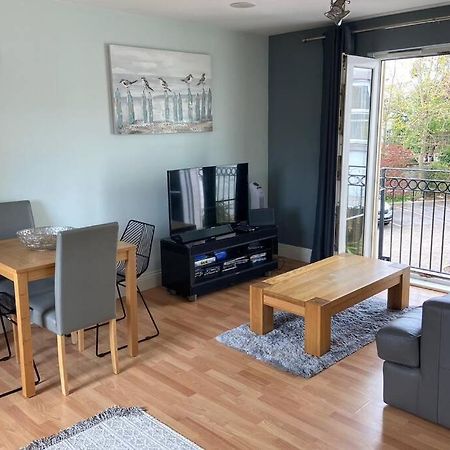 Sunny Spacious Apartment 2 Minutes From The Beach! 사우스엔드온시 외부 사진